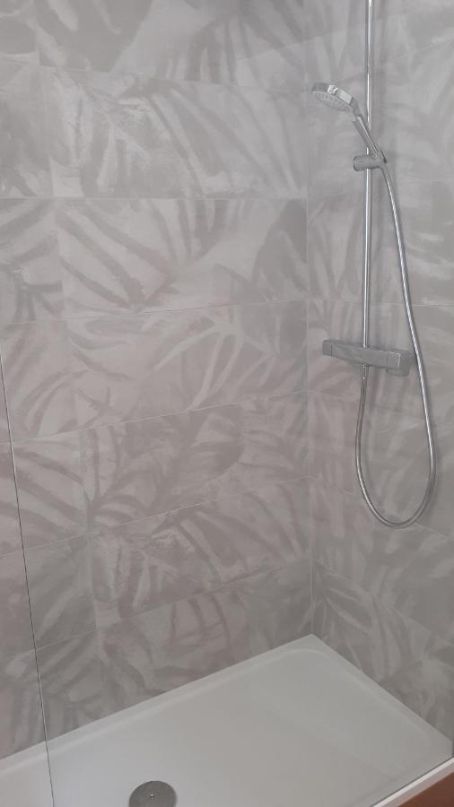 T3 Moderne Et Cosy Avec Linge Et Menage Compris Apartment Каутерец Екстериор снимка